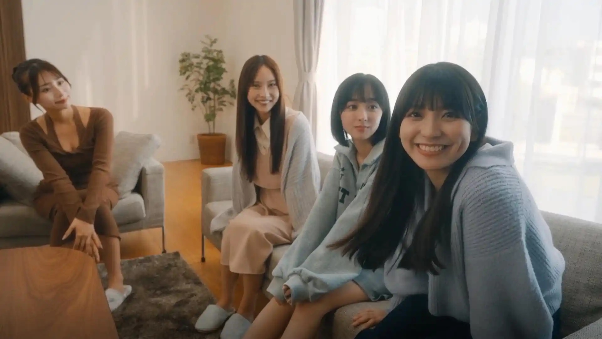 嘟嘟嘟~恋爱信号响不停，美女室友们教我如何淡定？/Roommates, Romance, and Ringing Hearts-天梦资源网